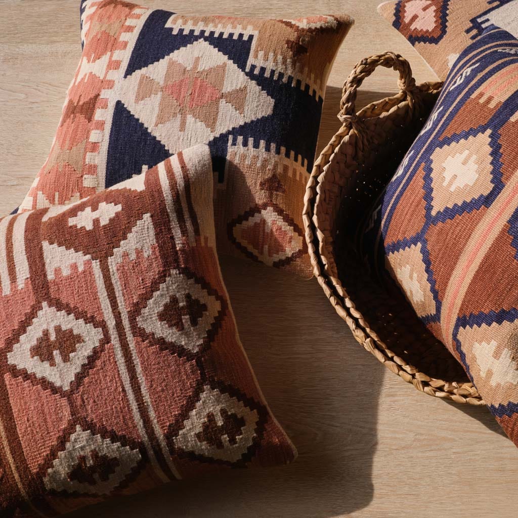 Kilim outlets cushion Izenara, kilim pillows